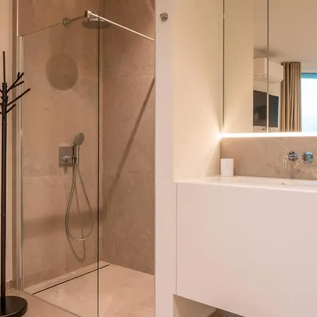 Sensational Brand New Duplex For 4 *