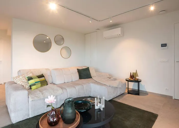 Sensational Brand New Duplex For 4 Apartment