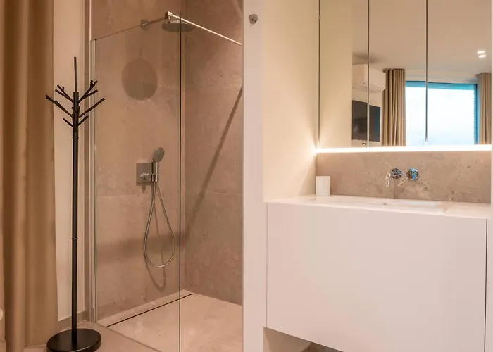 Sensational Brand New Duplex For 4 *